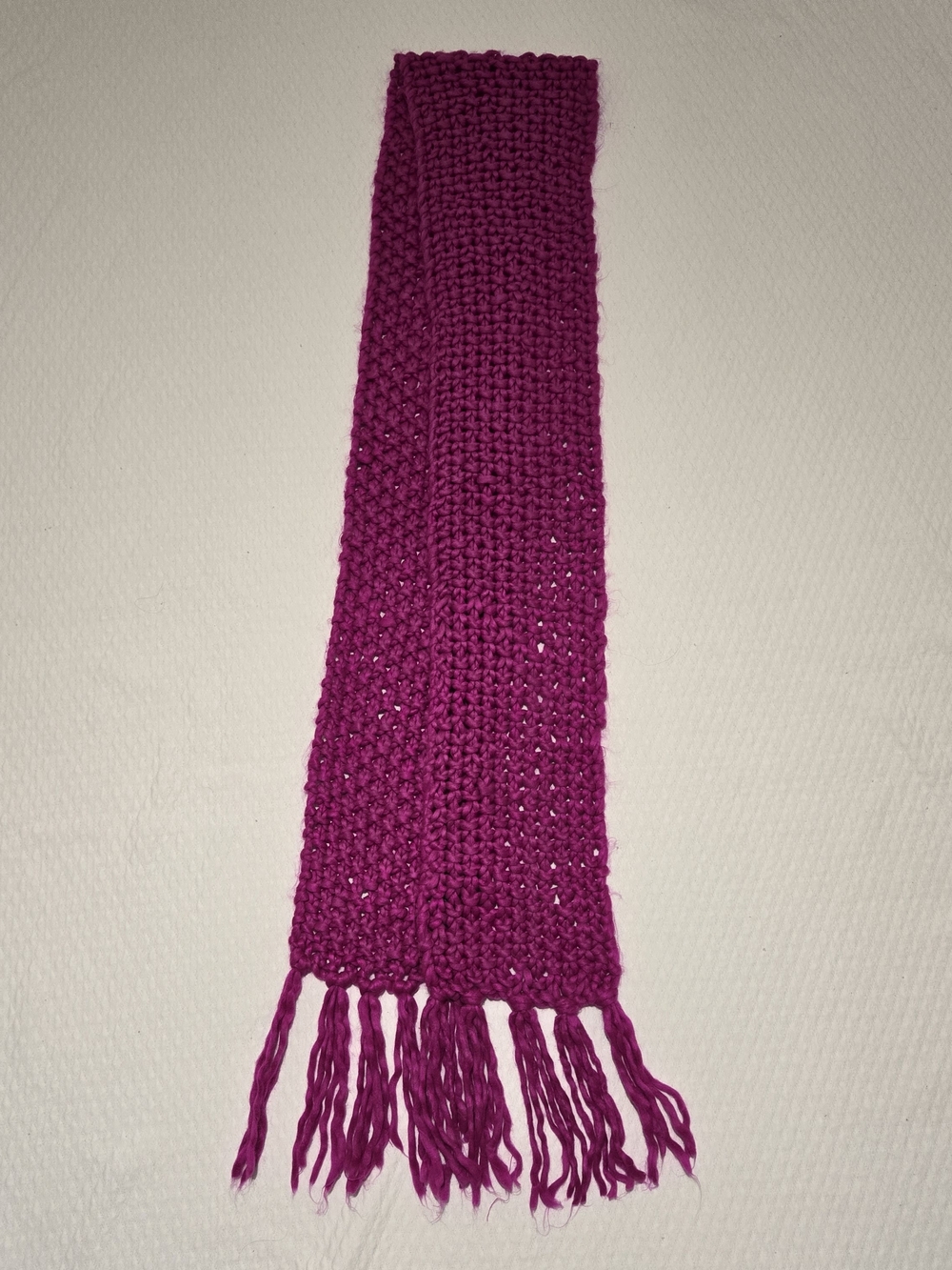 Preloved Women's Magenta Crochet Fringe Scarf